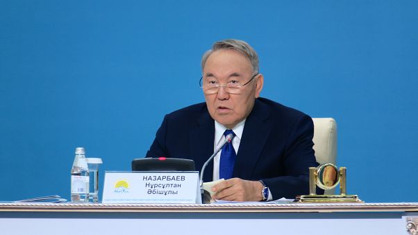 Eski Kazakistan lideri Nazarbayev, Putin-Zelenskiy zirvesi için arabuluculuk yapıyor Eski Kazakistan lideri Nazarbayev, Putin-Zelenskiy zirvesi için arabuluculuk yapıyor