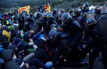 Opération de police à la frontière franco-espagnole pour déloger les manifestants