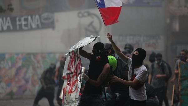 Los chilenos vuelven a echarse a las calles para protestar contra un proyecto de nueva Constitución Los chilenos vuelven a echarse a las calles para protestar contra un proyecto de nueva Constitución