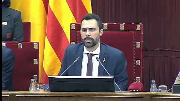 El parlamento catalán aprueba una moción de autodeterminación El parlamento catalán aprueba una moción de autodeterminación