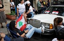 طلاب لبنانيون يعتصمون أمام شركة كهرباء لبنان في بيروت. 11/11/2019