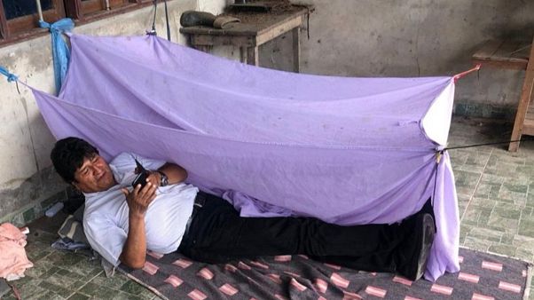 #VictimaChallenge las redes sociales reinterpretan la foto de Evo Morales #VictimaChallenge las redes sociales reinterpretan la foto de Evo Morales