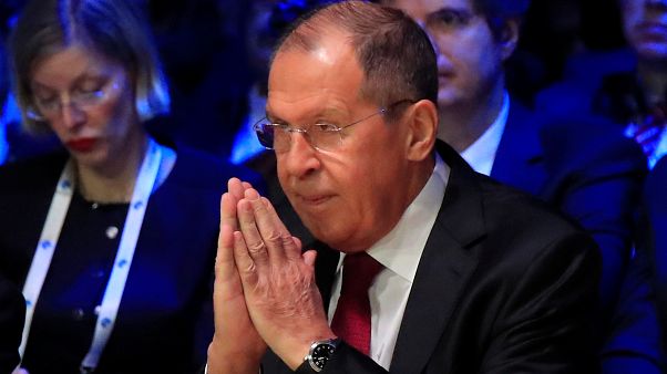 Lawrow beschuldigt die USA, Ölfelder in Ostsyrien zu wollen Lawrow beschuldigt die USA, Ölfelder in Ostsyrien zu wollen