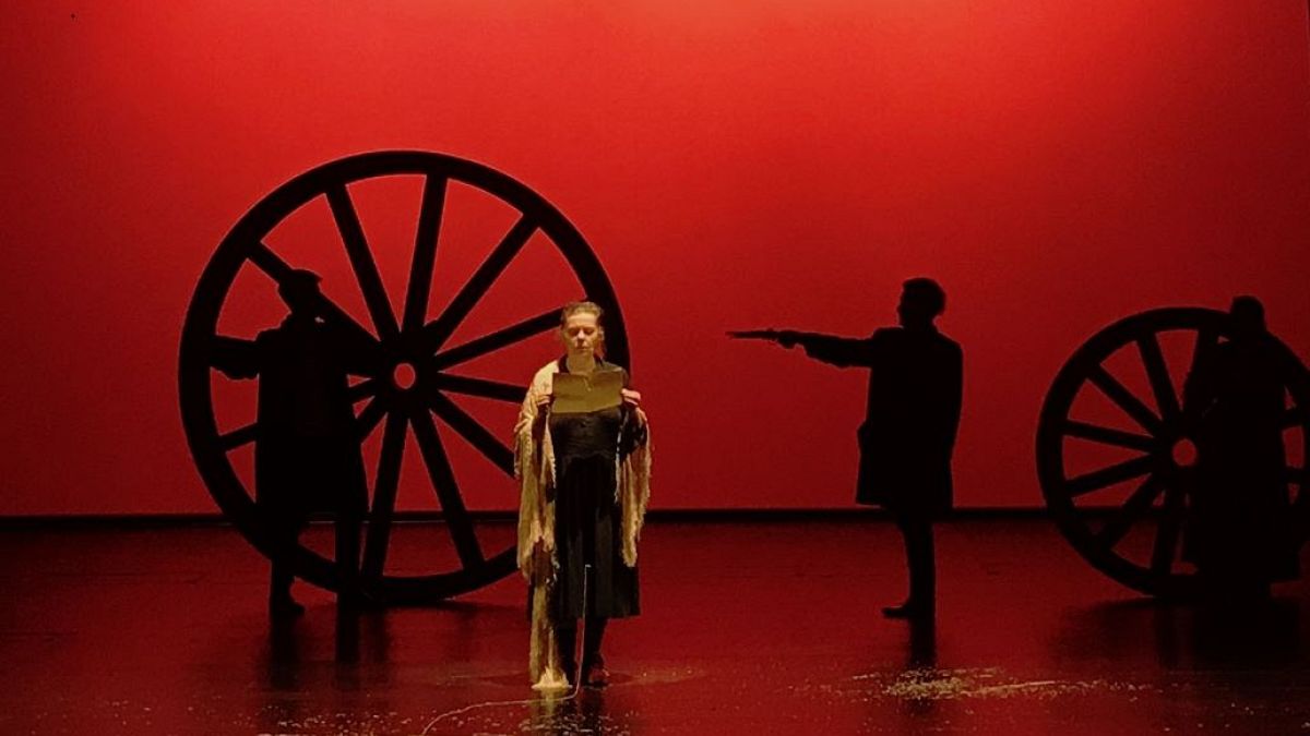 «Πόλεμος και Ειρήνη»: Το ρωσικό έπος ανεβαίνει στο Δημοτικό Θέατρο Πειραιά