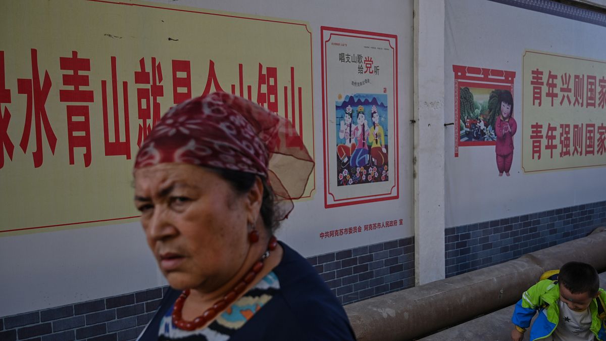 نشطاء: الصين لديها 500 معسكر وسجن لاحتجاز مسلمي الأويغور