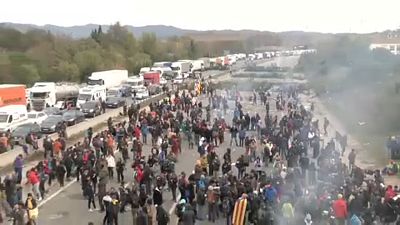 Une nouvelle autoroute bloquée par les indépendantistes en Catalogne