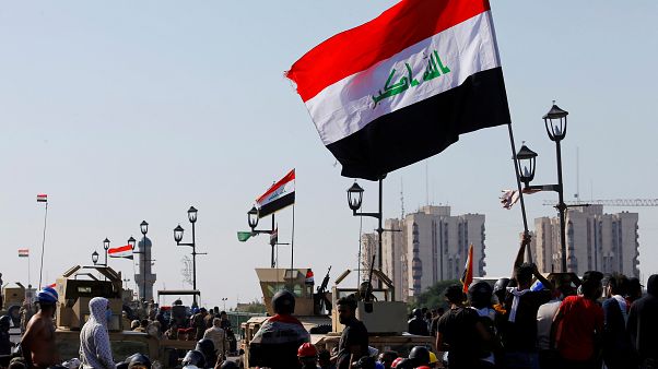 الاحتجاجات تستعيد زخمها في العراق وتواصل الضغط على السلطات الاحتجاجات تستعيد زخمها في العراق وتواصل الضغط على السلطات