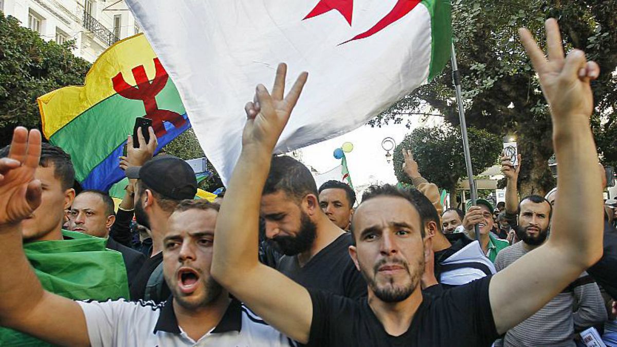 الجزائر: التهمة واحدة والأحكام مختلفة بخصوص الراية الأمازيغية من محكمة لأخرى