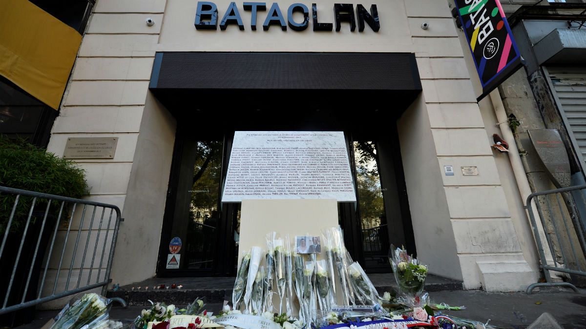 بزرگداشت یاد قربانیان حملات ۱۳ نوامبر ۲۰۱۵ پاریس