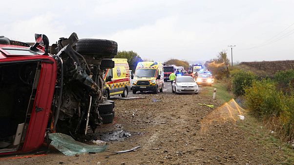 Diákok is meghaltak a szlovákiai buszbalesetben Diákok is meghaltak a szlovákiai buszbalesetben