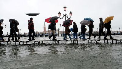 Projeto contra inundações em Veneza avança a "passo de caracol"