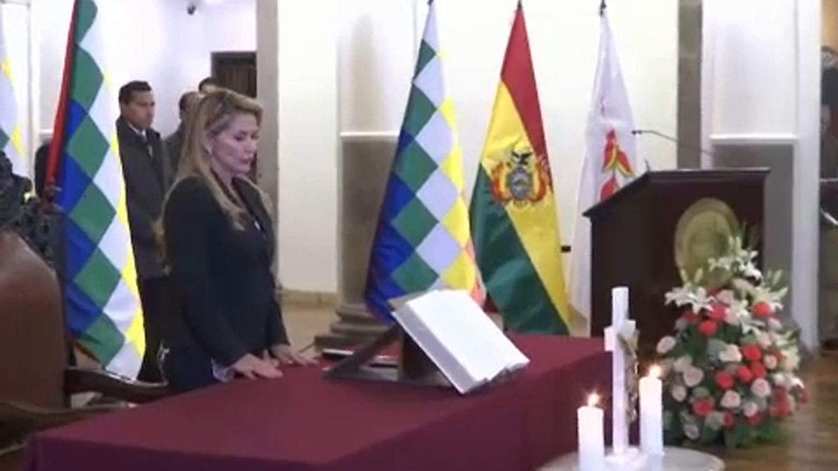 Washington elismerte Bolívia átmeneti elnökét