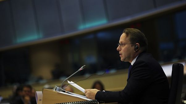 Várhelyi Olivér magyar biztosjelölt az EP szakbizottsági meghallgatáson Várhelyi Olivér magyar biztosjelölt az EP szakbizottsági meghallgatáson