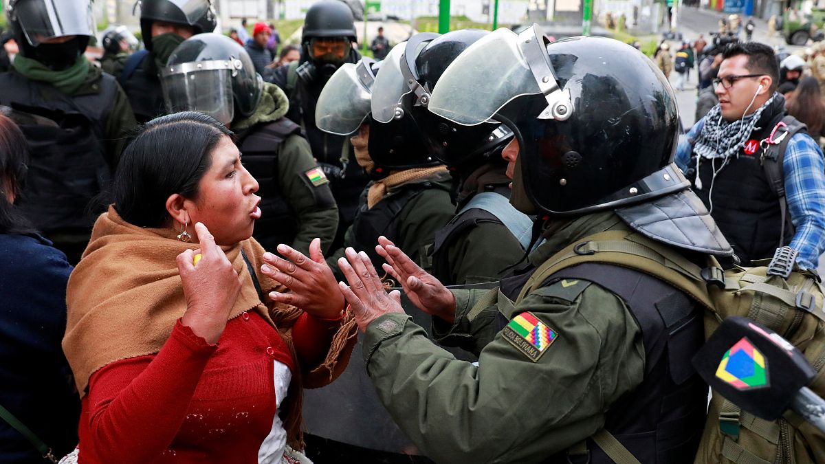ادامه ناآرامی‌ها در بولیوی؛ رئیس جمهور موقت انتصاب وزرا را آغاز کرد
