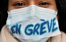 La collera del personale sanitario in Francia, Macron reagisce