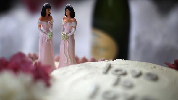 Skandinavische Studie: Homo-Ehe führt zu weniger Selbstmorden Skandinavische Studie: Homo-Ehe führt zu weniger Selbstmorden