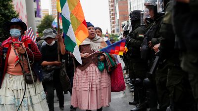 Manifestantes pró-Morales saem às ruas na Bolívia
