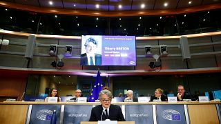 پارلمان اروپا کمیسر پیشنهادی فرانسه و رومانی را تایید و کمیسر مجارستان را رد کرد