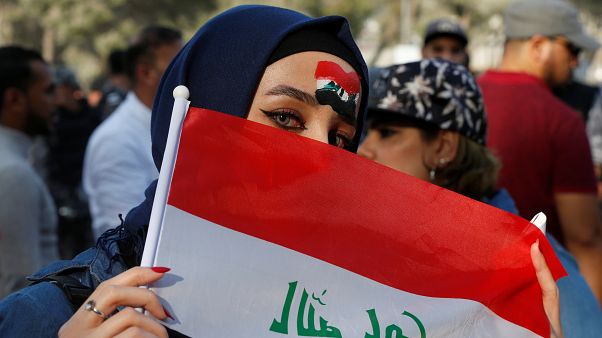 مشجعة لفريق العراق قبل بدء المباراة بين العراق وإيران على استاد عمان الدولي في عمان الأردن 14 نوفمبر/ تشرين الثاني 2018 مشجعة لفريق العراق قبل بدء المباراة بين العراق وإيران على استاد عمان الدولي في عمان الأردن 14 نوفمبر/ تشرين الثاني 2018