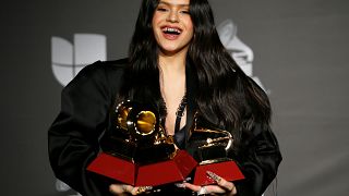 El huracán Rosalía arrasa en los Grammy Latinos