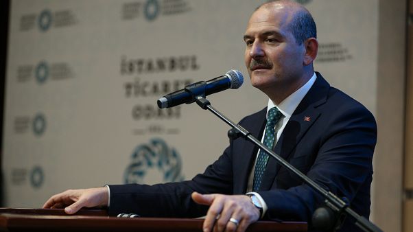 Türkiye ile Yunanistan arasında kalan IŞİD şüphelisi ABD'ye gönderildi Türkiye ile Yunanistan arasında kalan IŞİD şüphelisi ABD'ye gönderildi