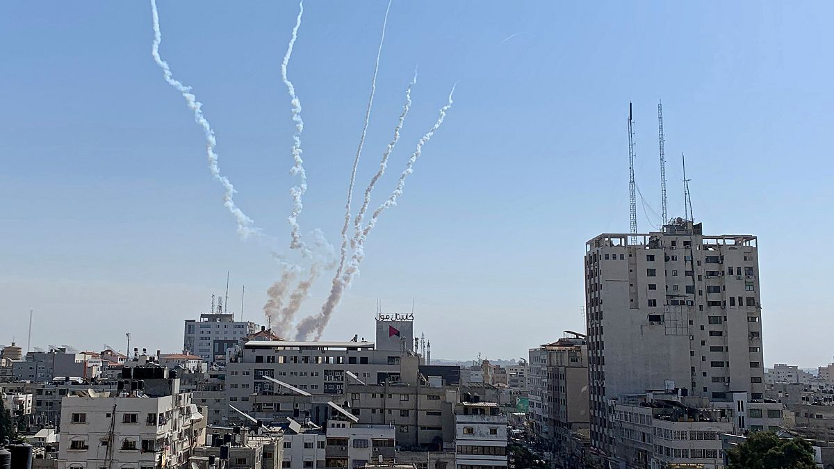 إسرائيل تقصف مجددا مواقع في غزة ردا على إطلاق صواريخ من القطاع