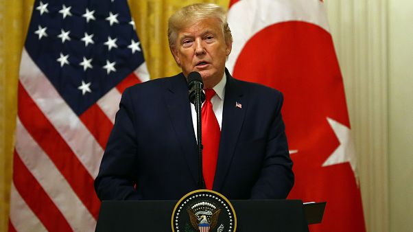 Trump, Amerikan askerlerinin Japonya’da kalabilmesi için Tokyo’dan 8 milyar dolar talep etti Trump, Amerikan askerlerinin Japonya’da kalabilmesi için Tokyo’dan 8 milyar dolar talep etti