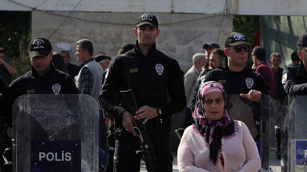 تظاهرات هواداران حزب دموکراتیک خلقهای ترکیه در دیاربکر تظاهرات هواداران حزب دموکراتیک خلقهای ترکیه در دیاربکر