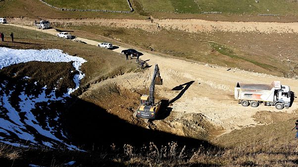 Gümüşhane'de bulunan ve halk arasında 'Dipsiz Göl' olarak bilinen alan Gümüşhane'de bulunan ve halk arasında 'Dipsiz Göl' olarak bilinen alan