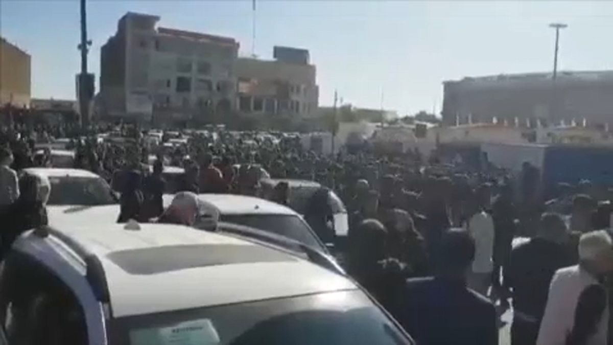 Ιράν: Διαδηλώσεις για την αύξηση στην τιμή της βενζίνης