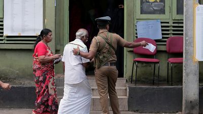 إطلاق نار على حافلات تقل ناخبين مسلمين في سريلانكا 
