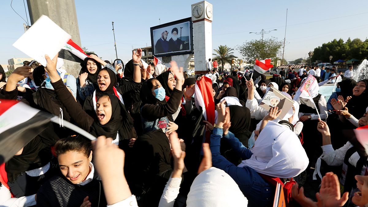 إضراب عام في العراق وتواصل الاحتجاجات المطالبة ب"إسقاط النظام" 