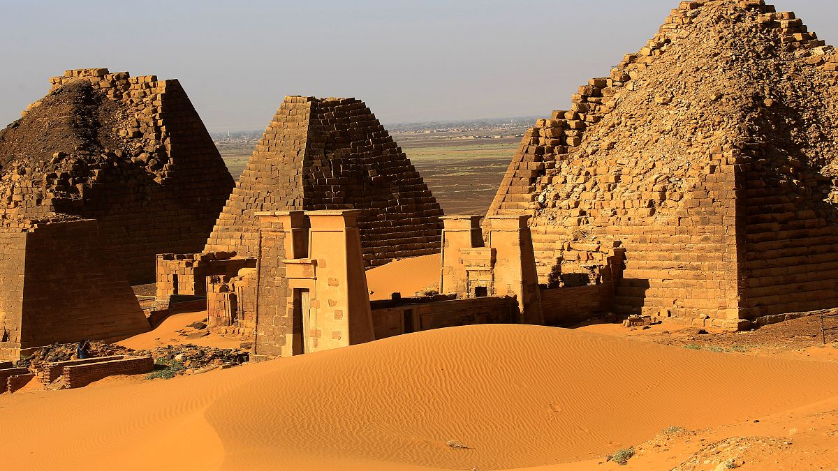 شاهد: السودان تعول على أهراماتها لجذب السياحة 