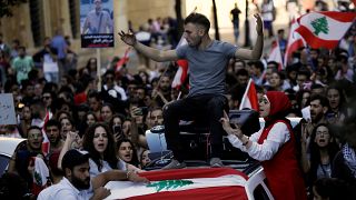 لا بوادر لحل سياسي قريب في لبنان بعد شهر على بدء الاحتجاجات