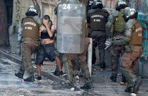  بعد أربعة أسابيع من الاحتجاجات .. رئيس تشيلي يدين عنف الشرطة في التعامل مع المتظاهرين