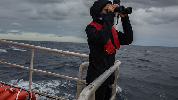 A bordo del Aita Mari, el barco de rescate de migrantes que desafía al Gobierno español A bordo del Aita Mari, el barco de rescate de migrantes que desafía al Gobierno español