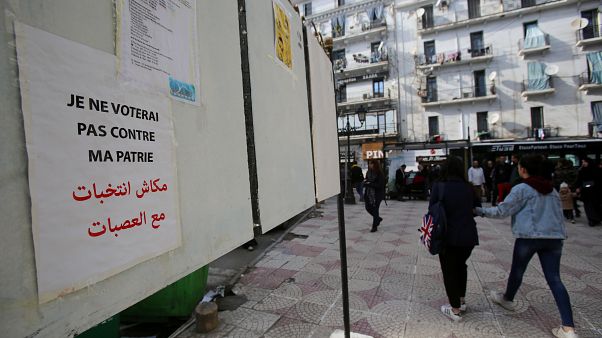 Présidentielle en Algérie : "On ne veut pas de ces élections" clament les manifestants Présidentielle en Algérie : "On ne veut pas de ces élections" clament les manifestants