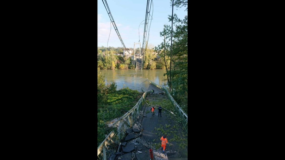 Un muerto y varios desaparecidos tras derrumbarse un puente en Francia