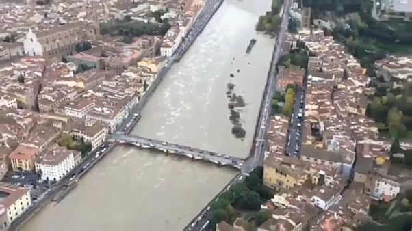 Italien: Pegel sinken langsam wieder Italien: Pegel sinken langsam wieder