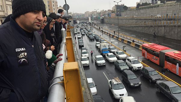 El régimen iraní apacigua las protestas por el incremento de la gasolina El régimen iraní apacigua las protestas por el incremento de la gasolina
