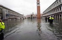 Венеция: все еще по колено в воде