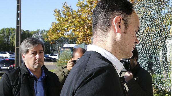 O arguido Bruno Jacinto (D), ladeado pelo ex-presidente do Sporting, Bruno de Carvalho O arguido Bruno Jacinto (D), ladeado pelo ex-presidente do Sporting, Bruno de Carvalho