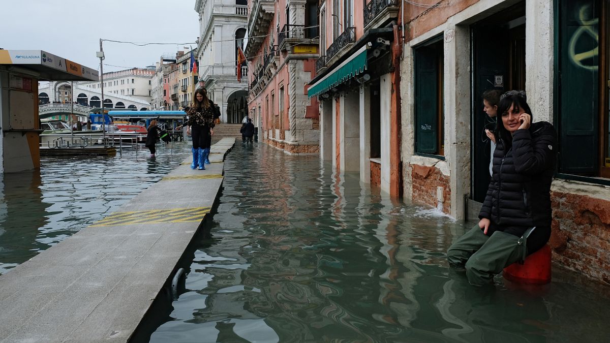 Milliárdos kárt okozott az áradás Velencében