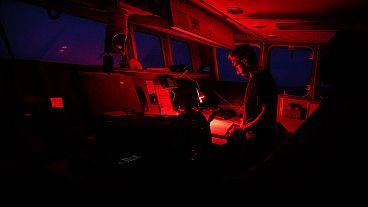 A bordo di Aita Mari, la nave salvataggio della Ong spagnola che sfida il governo