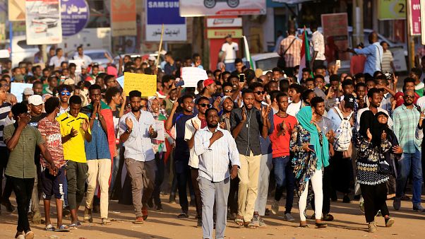 حظر تجول ليلي في بورتسودان إثر سقوط 3 قتلى جراء اشتباكات قبلية حظر تجول ليلي في بورتسودان إثر سقوط 3 قتلى جراء اشتباكات قبلية