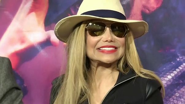 La Toya lobt Michael Jackson und reagiert auf Missbrauchsvorwürfe La Toya lobt Michael Jackson und reagiert auf Missbrauchsvorwürfe