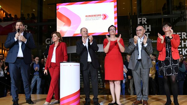 In der ersten Runde der Wahlen in der SPD konnten sich diese Duos durchsetzen. In der ersten Runde der Wahlen in der SPD konnten sich diese Duos durchsetzen.