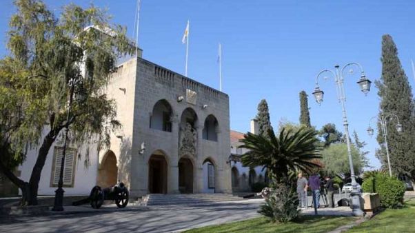 Συνάντηση Αναστασιάδη-Κυπριανού για το κατασκοπευτικό βαν Συνάντηση Αναστασιάδη-Κυπριανού για το κατασκοπευτικό βαν