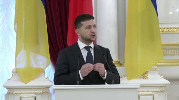 Киев потребует у "нормандской четверки" "больше конкретики" Киев потребует у "нормандской четверки" "больше конкретики"