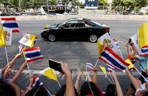Megérkezett Ferenc pápa Thaiföldre